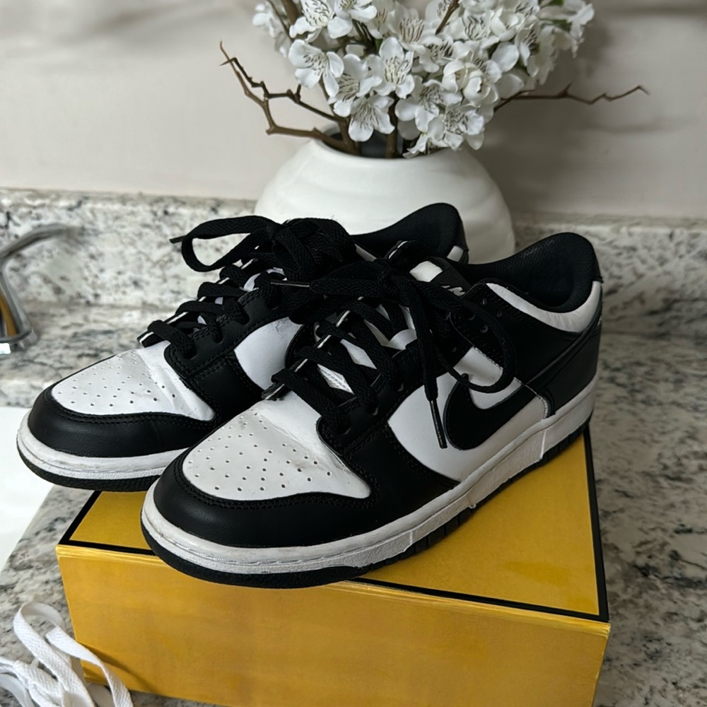 Nike Panda Dunks 6.5y W8